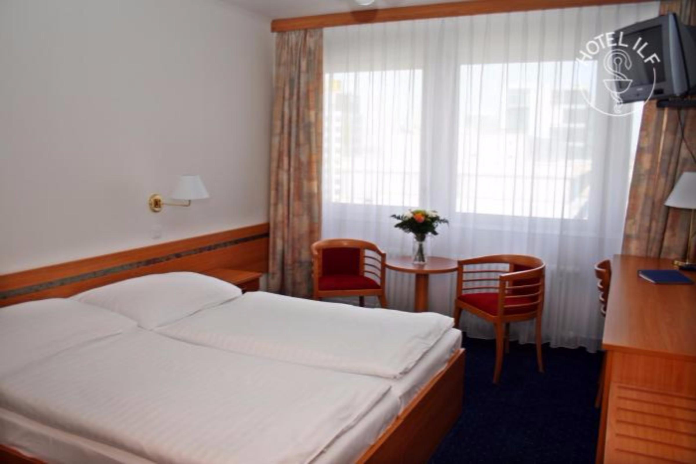 Hotel Ilf Praga Exterior foto