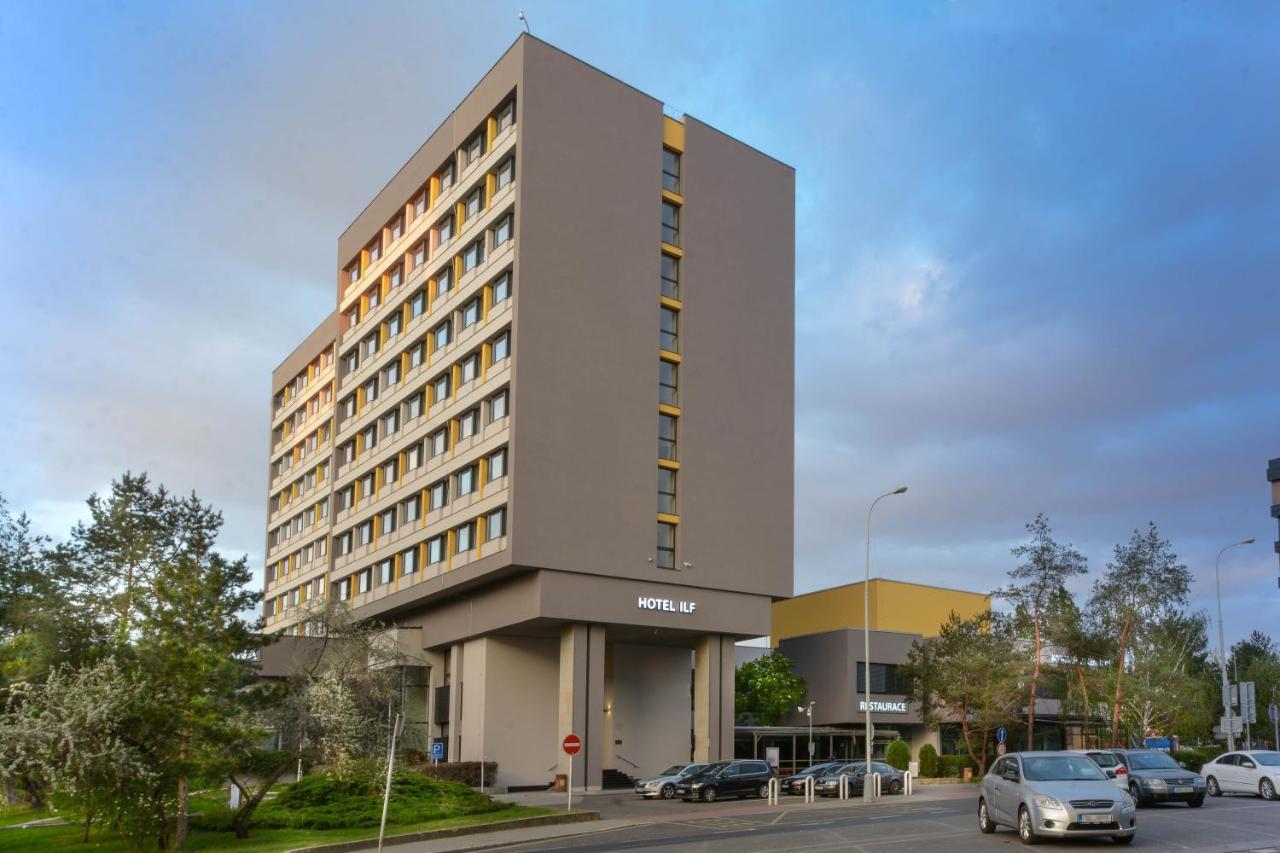 Hotel Ilf Praga Exterior foto